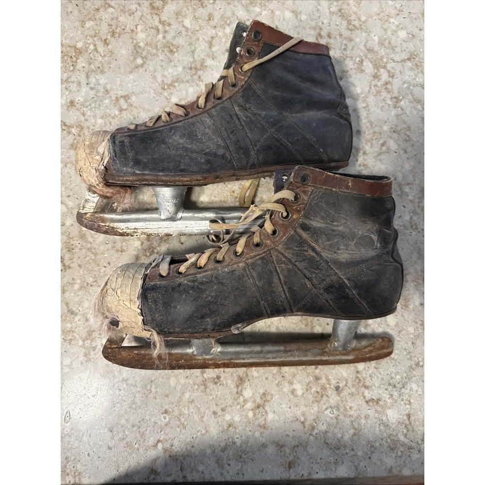 Vintage Ice Skates Black & Brown‎ Hockey Mancave